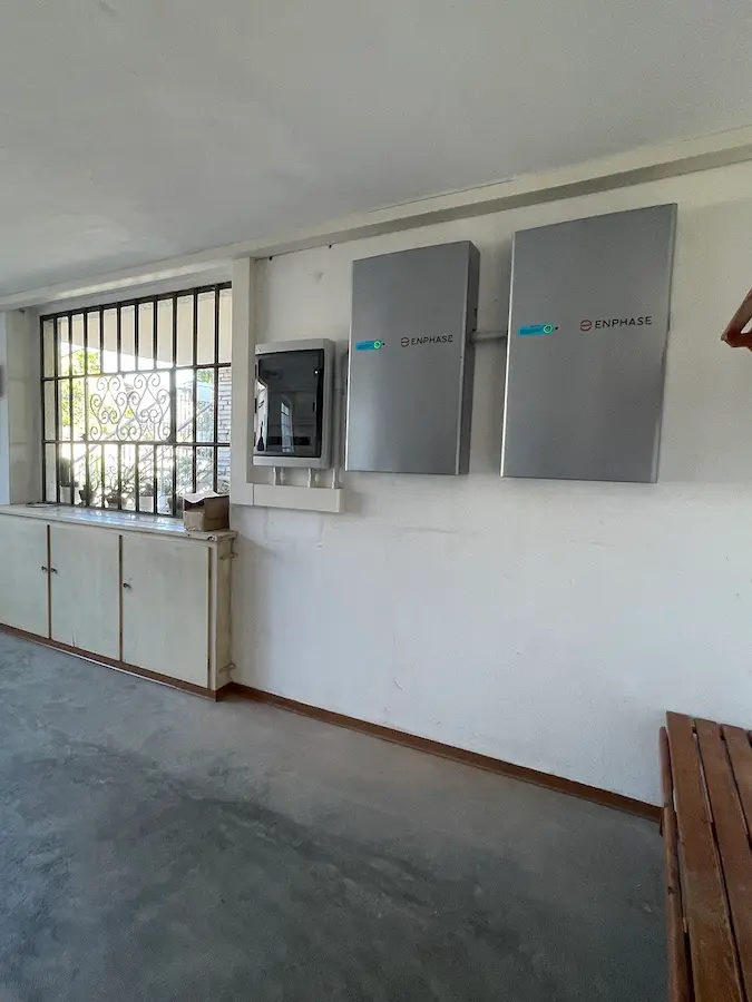 INVERTER ENPHASE PER pensilina auto fotovoltaica installazione IM-EL OSASIO